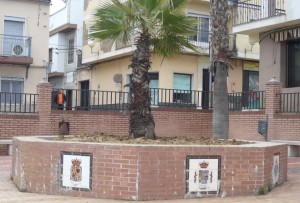 La fuente de la Plaza de Andalucía cambia el agua por una palmera